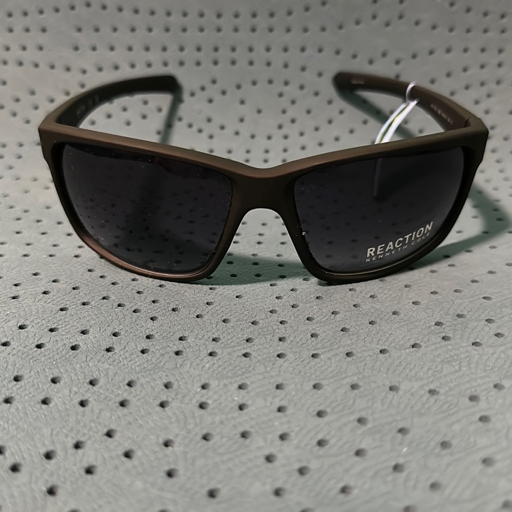 New Reaction Kenneth Cole men sunglasses - Picture 1 of 3